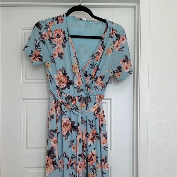 Maternity Pinkblush Floral Wrap dress - Picture 4 of 10